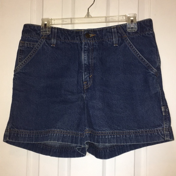 Vintage 90’s Levi’s shorts - Picture 2 of 6